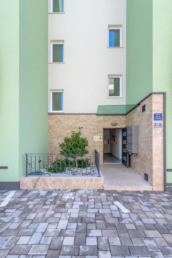 Ferienwohnung Searenity Split Exterior foto